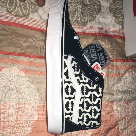 VANS X SUPREME COLLAB SK8 MID RARE BLACK MENS SHOES SIZE 11 LIMITED EDITION NIB! - Picture 4 of 8